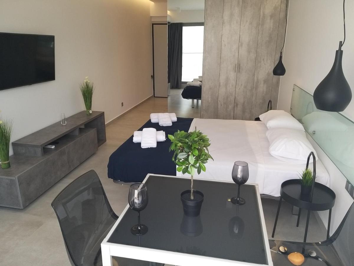 Amazing Apartments @ Aiolou Str. Афины Экстерьер фото