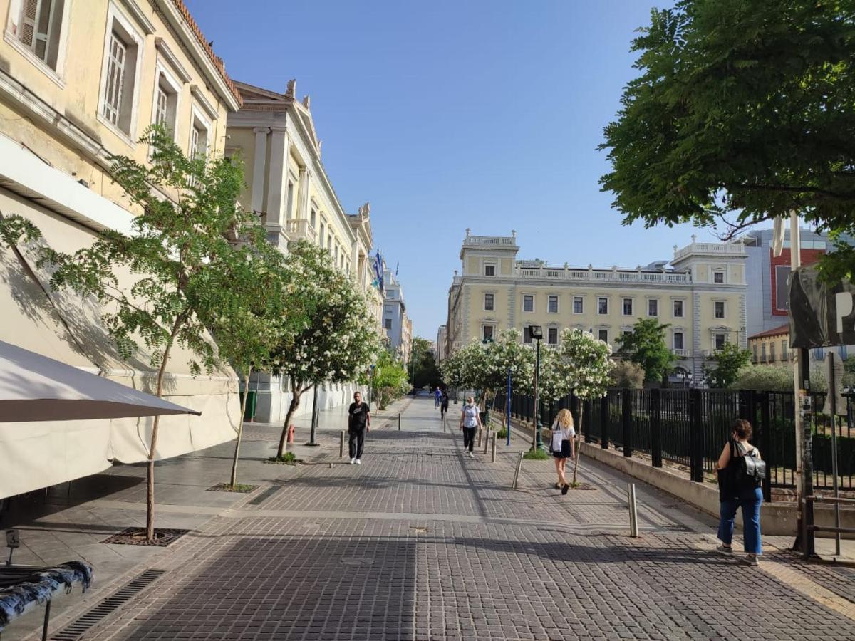 Amazing Apartments @ Aiolou Str. Афины Экстерьер фото